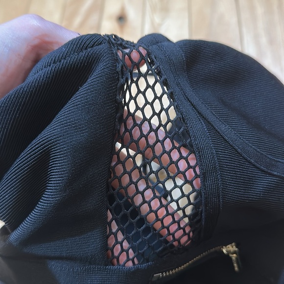 Miss Circle Ribbed Bodycon Mesh-Panelled Zip Up Dress - Picture 5 of 9